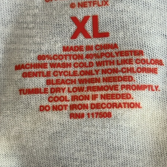 Women's Size XL Stranger Things Crop Top White w/ Image - Picture 4 of 4